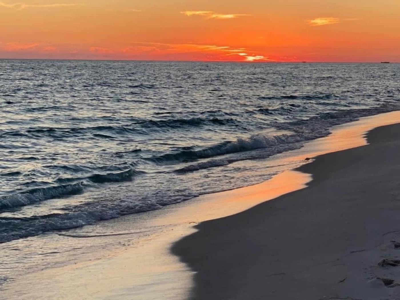 5 Star Resort 11Th Fl Stunning Sunrise 2Br 2Ba King Suite,Pools ,Shuttle Or Walk To Beach Destin Exterior foto
